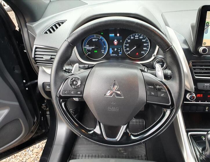 Mitsubishi Eclipse Cross 16