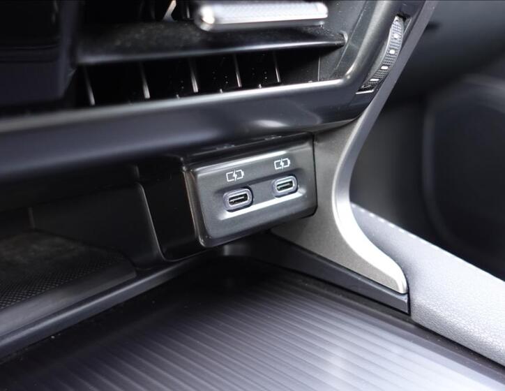 Lexus RX 500h 28