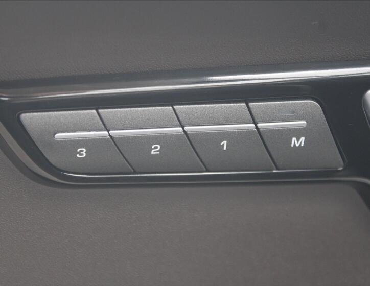 Land Rover Range Rover Evoque 23