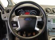 Ford Galaxy 18