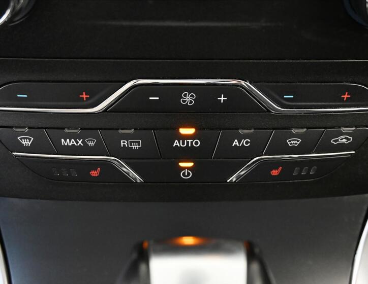 Ford S-MAX 19