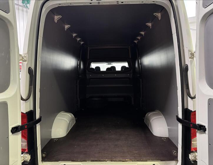 Volkswagen Crafter 29