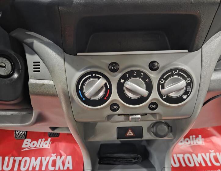 Suzuki Alto 13