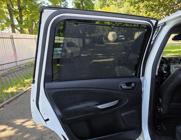 Ford Galaxy 23