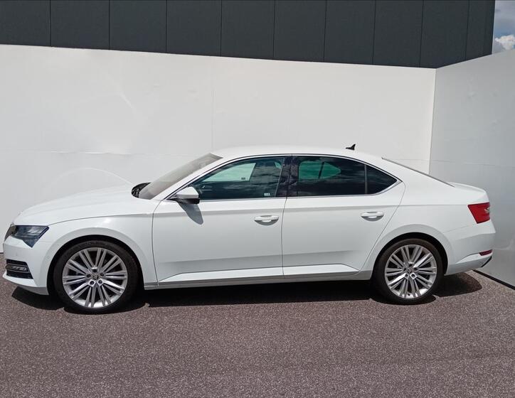 Škoda Superb 10