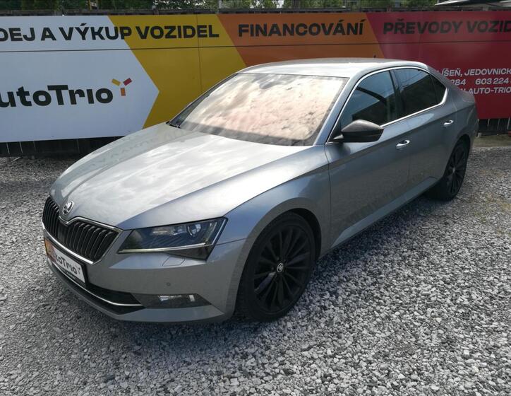 Škoda Superb 1