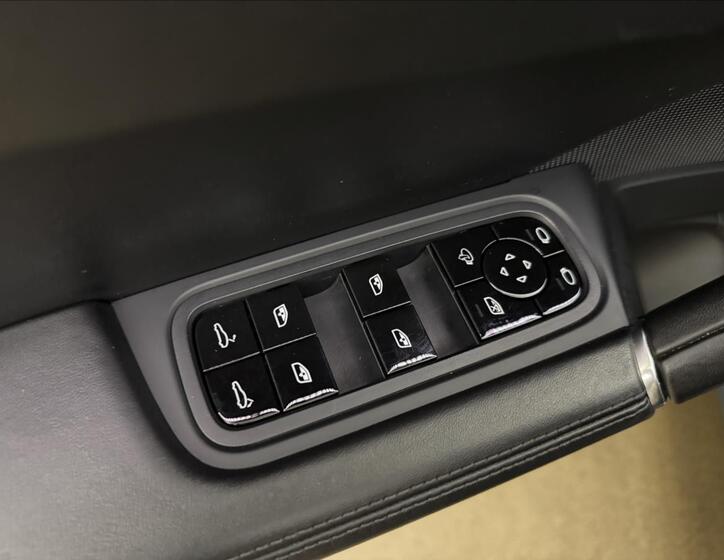 Porsche Cayenne 38