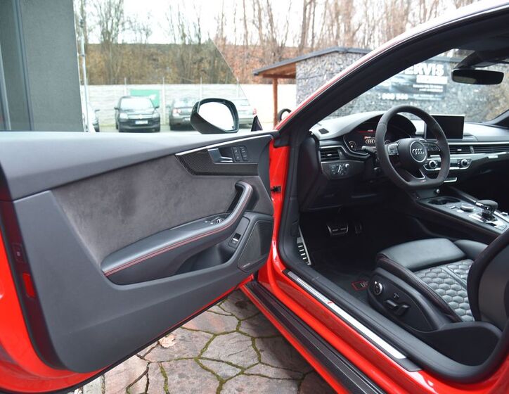 Audi RS5 12