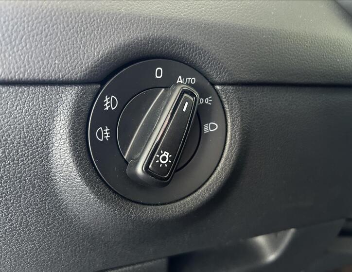 Škoda Octavia 12