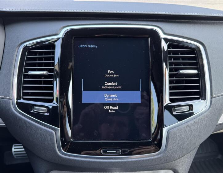 Volvo XC90 22