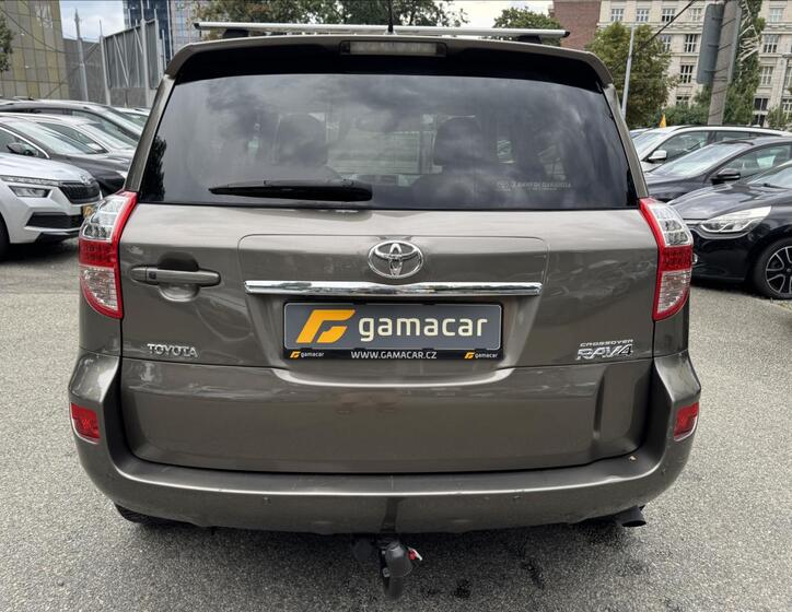 Toyota RAV4 9