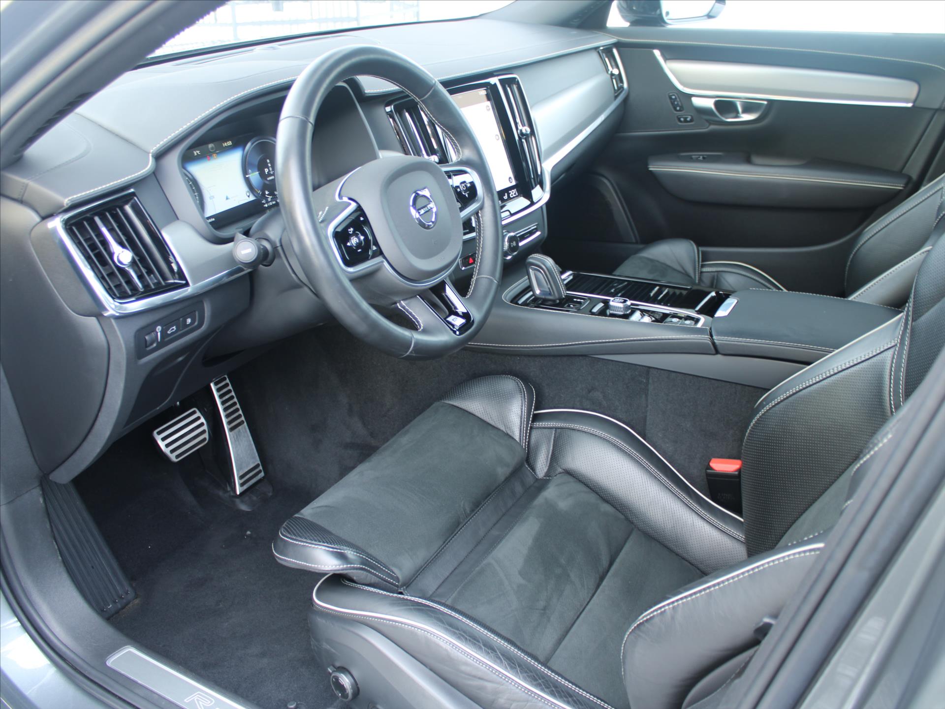 Volvo V90
