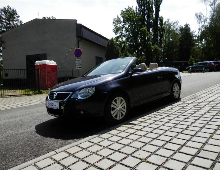 Volkswagen EOS 2