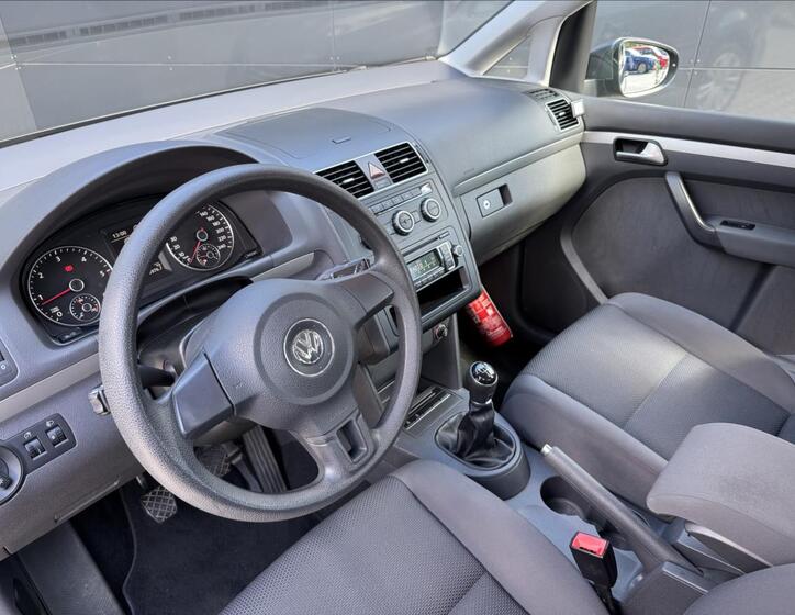 Volkswagen Touran 9