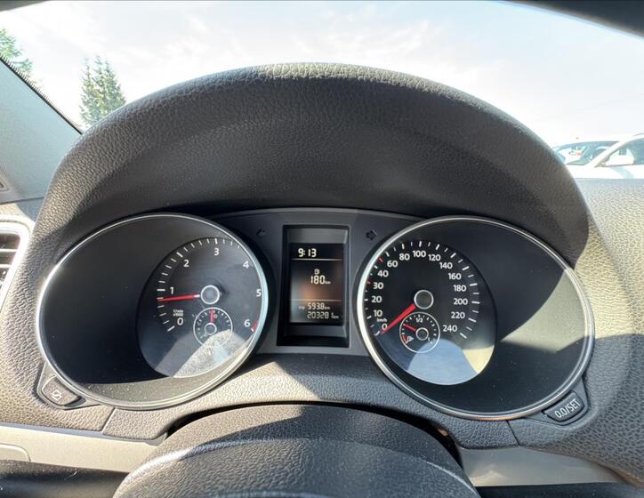 Volkswagen Golf 17