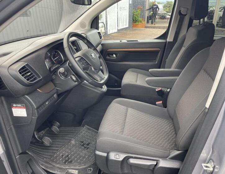 Toyota ProAce Verso 10