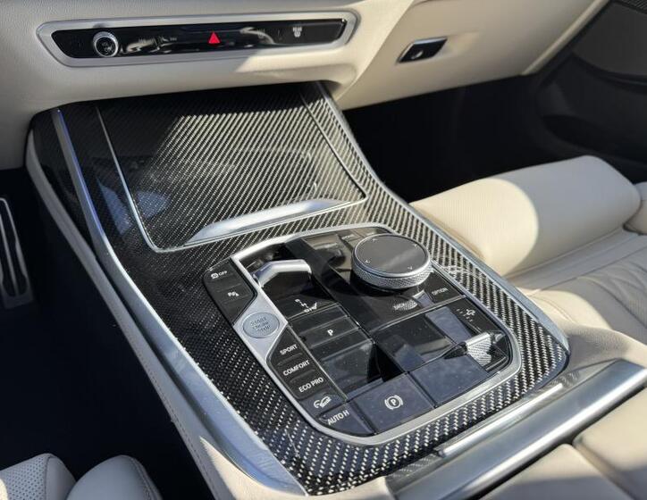 BMW X7 21