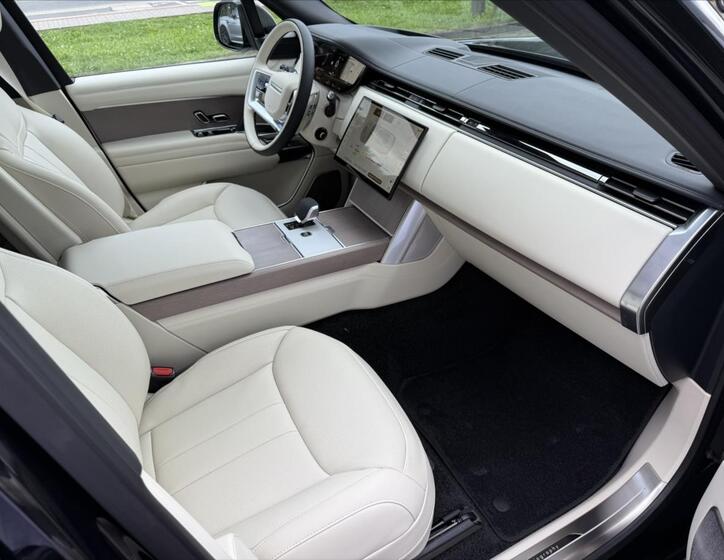 Land Rover Range Rover 25
