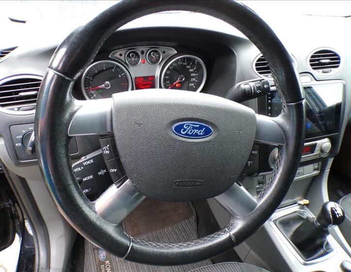 Ford Focus 13