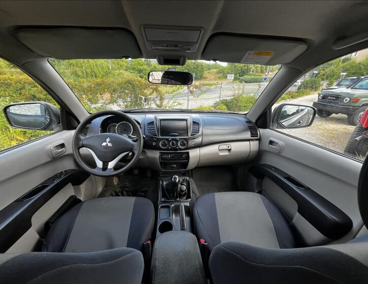 Mitsubishi L200 10