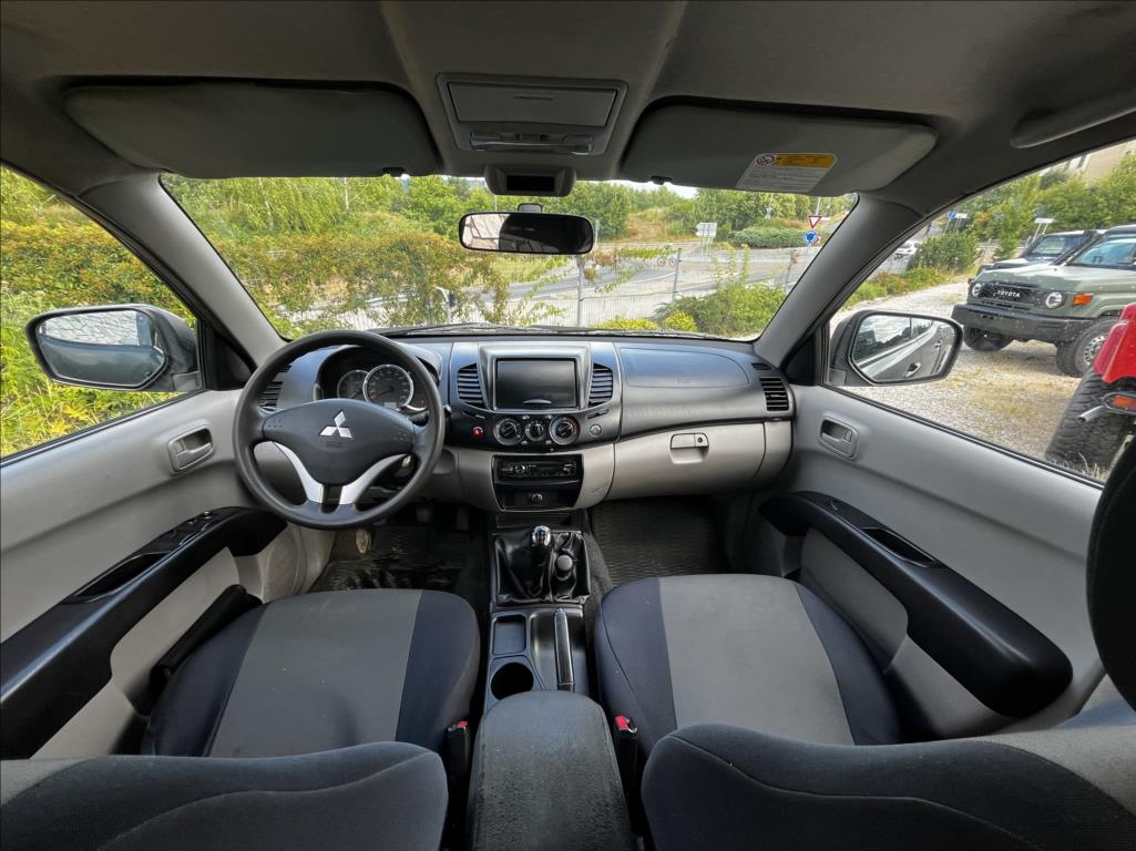 Mitsubishi L200