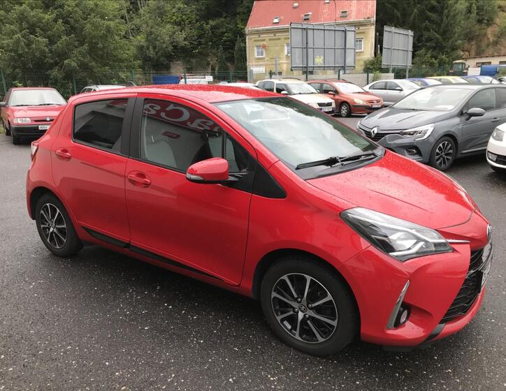 Toyota Yaris 5