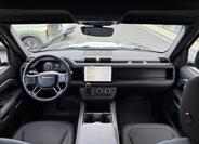 Land Rover Defender 21