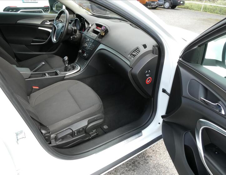 Opel Insignia 16