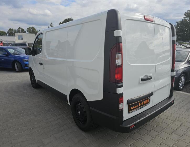 Renault Trafic 8