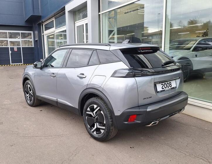 Peugeot 2008 4