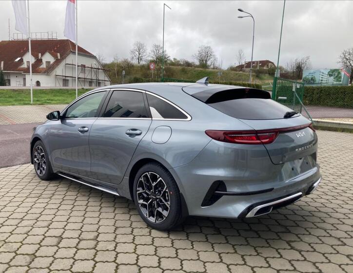 KIA ProCeed 5