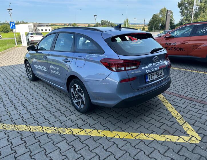 Hyundai i30 4