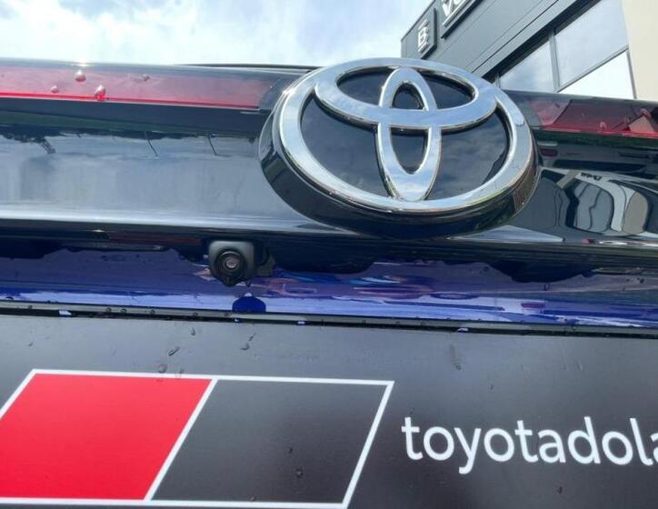 Toyota Yaris Cross 18