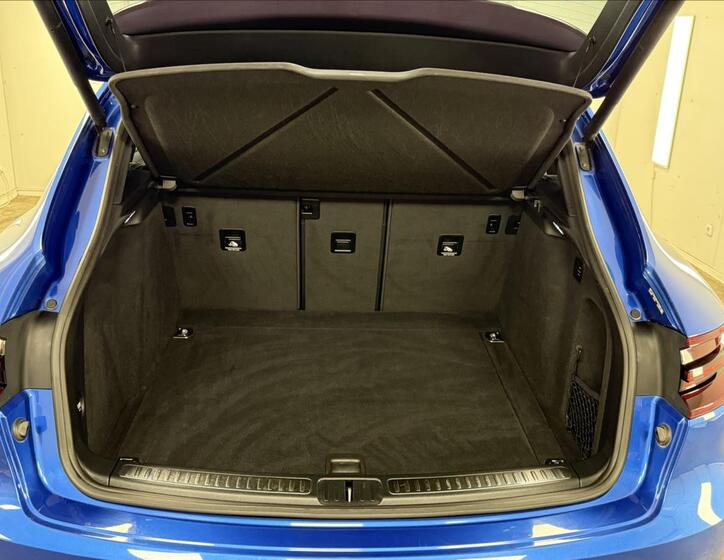 Porsche Macan 34