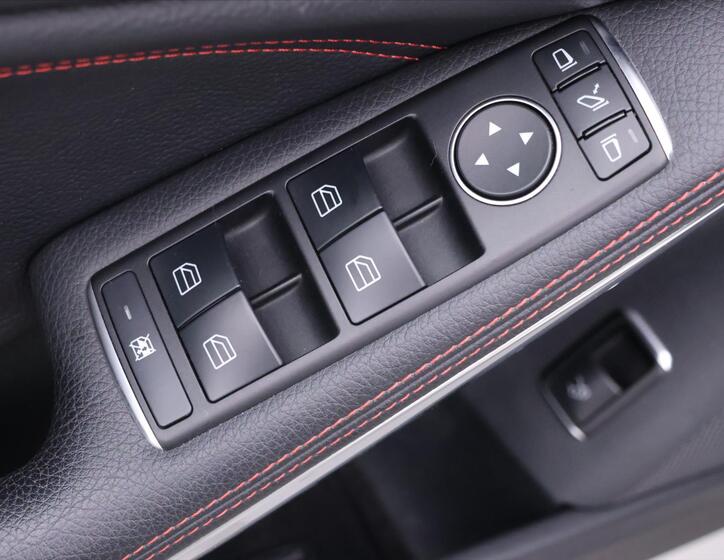 Mercedes-Benz CLA 18
