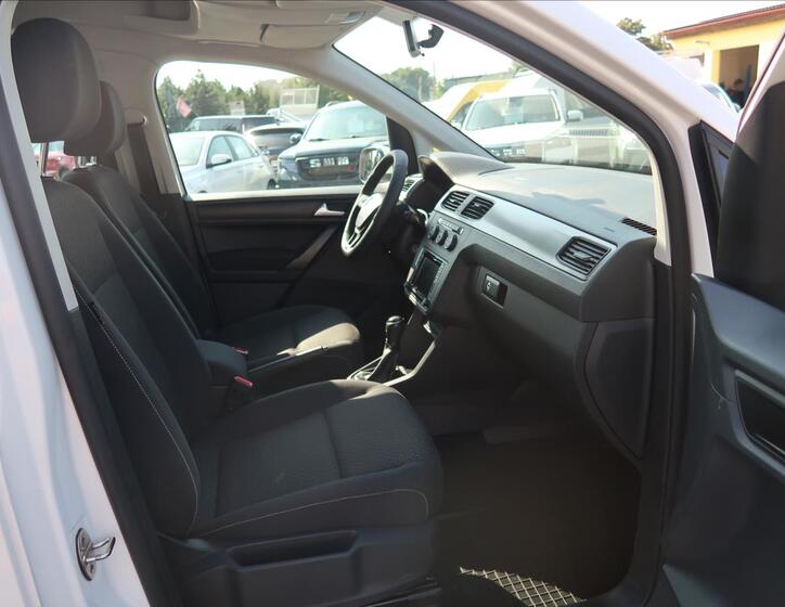 Volkswagen Caddy 13