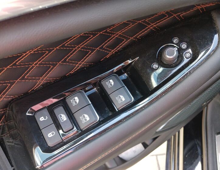 Jeep Grand Cherokee 19