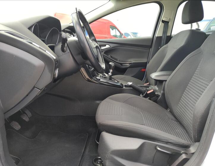 Ford Focus 18