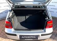 Volkswagen Golf 10