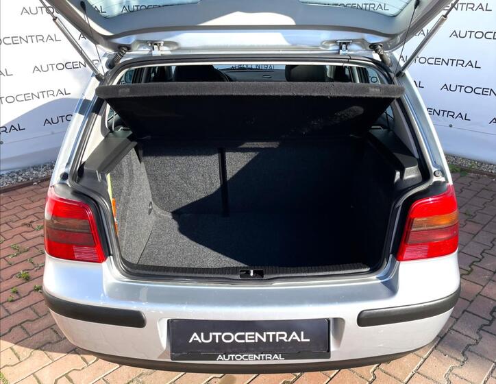 Volkswagen Golf 10