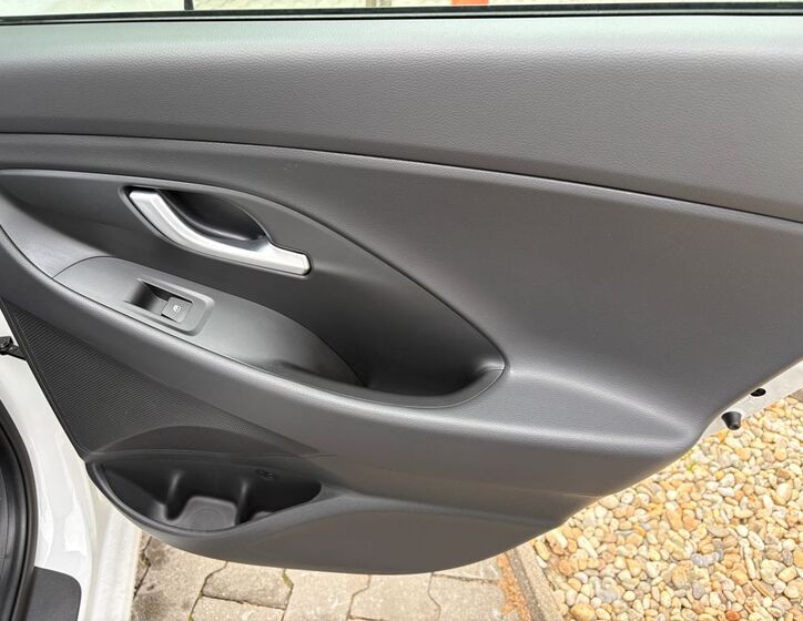 Hyundai i30 18