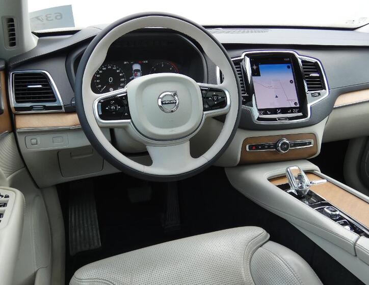 Volvo XC90 5