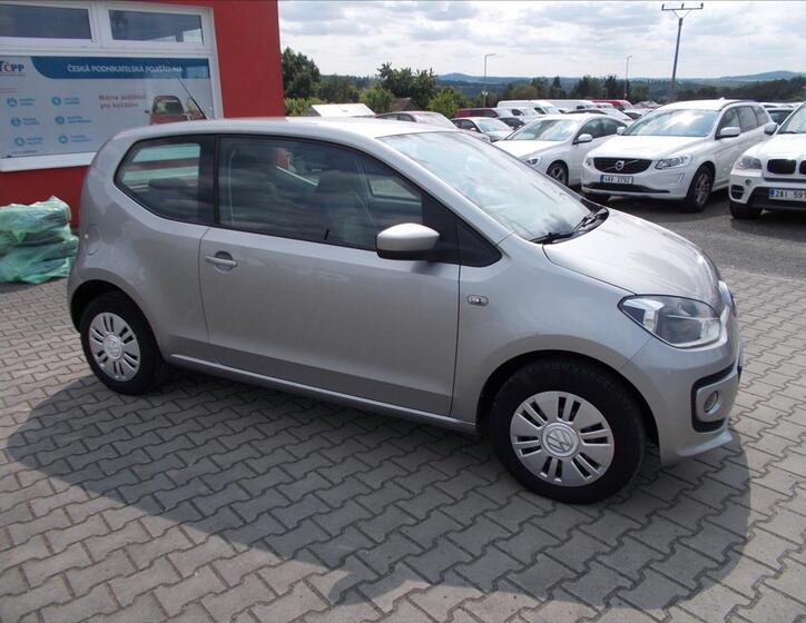 Volkswagen up! 6