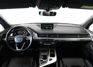 Audi SQ7 12