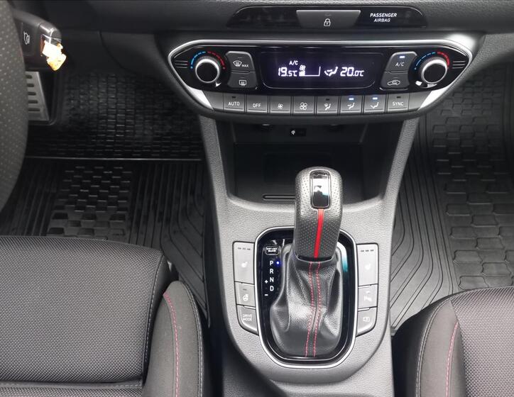 Hyundai i30 12
