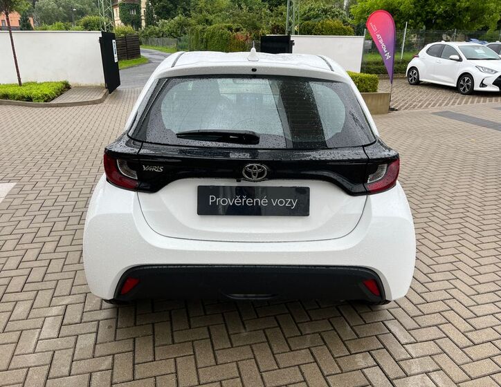 Toyota Yaris 5