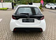 Toyota Yaris 5