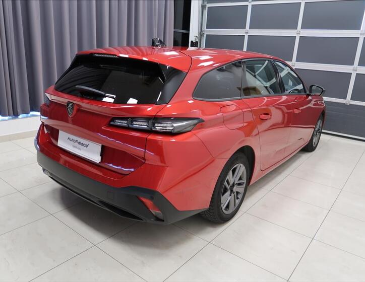 Peugeot 308 4