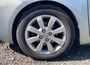 Toyota Yaris 8