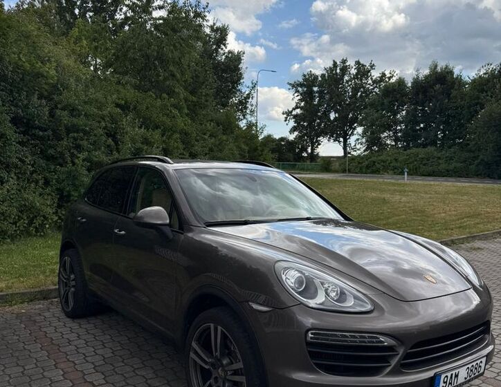 Porsche Cayenne 6